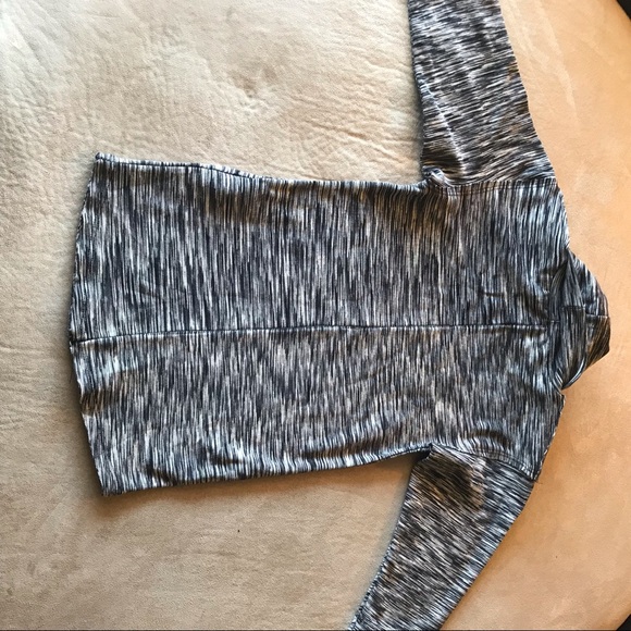 Free People NWT Black and White Sweater - Picture 5 of 6